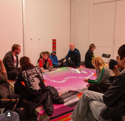 Geographies of Collectivity Artistic Infrastructures in Times of Crises: Berlin, Vienna, Graz, Minsk, Kharkiv, Pristina